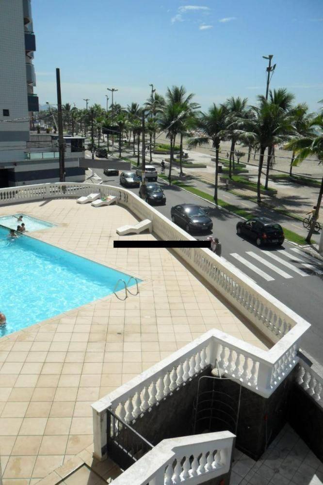Apartamento Frente Ao Mar Com Varanda E Piscina Praia Grande  Luaran gambar