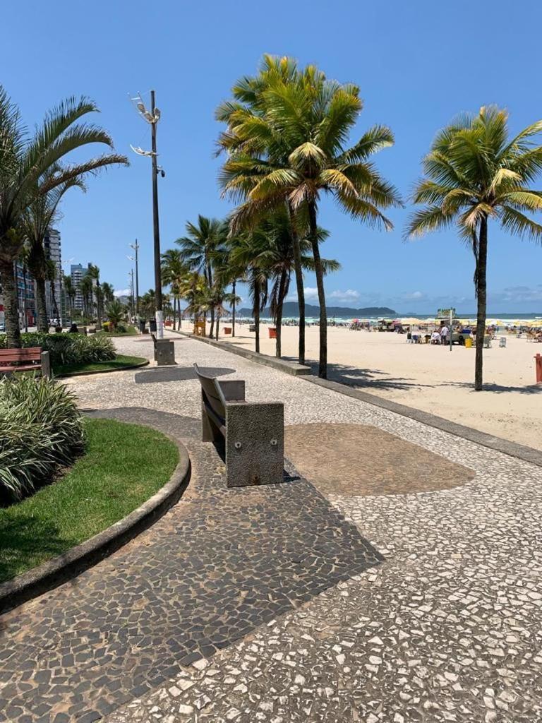 Apartamento Frente Ao Mar Com Varanda E Piscina Praia Grande  Luaran gambar