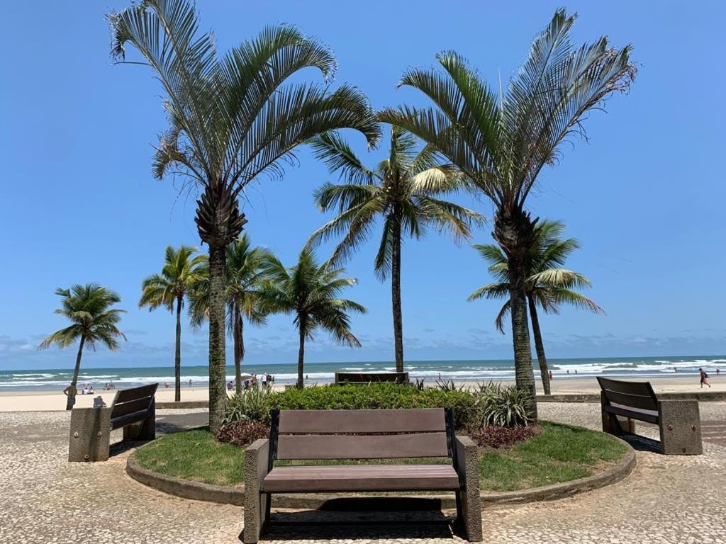 Apartamento Frente Ao Mar Com Varanda E Piscina Praia Grande  Luaran gambar